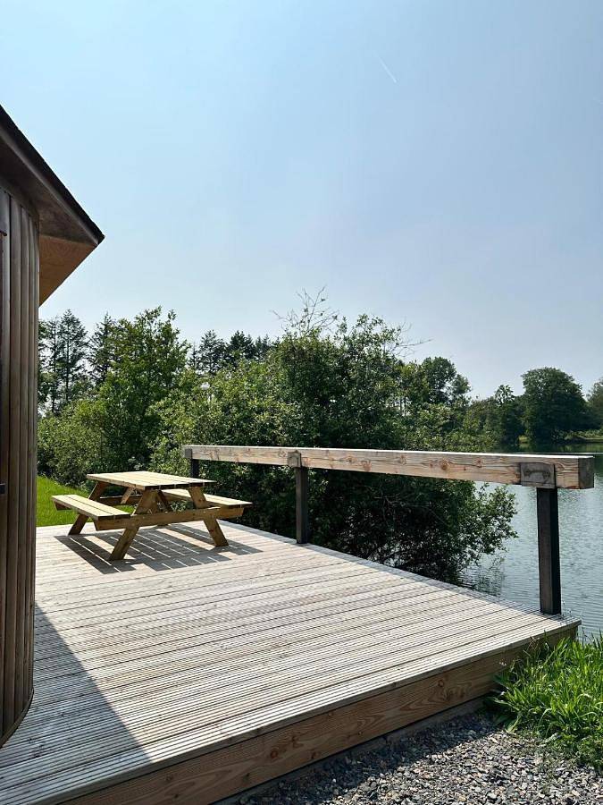 Le Gland - Cabane isolée au bord de l'eau & pêche in Roye, Haute-Saône