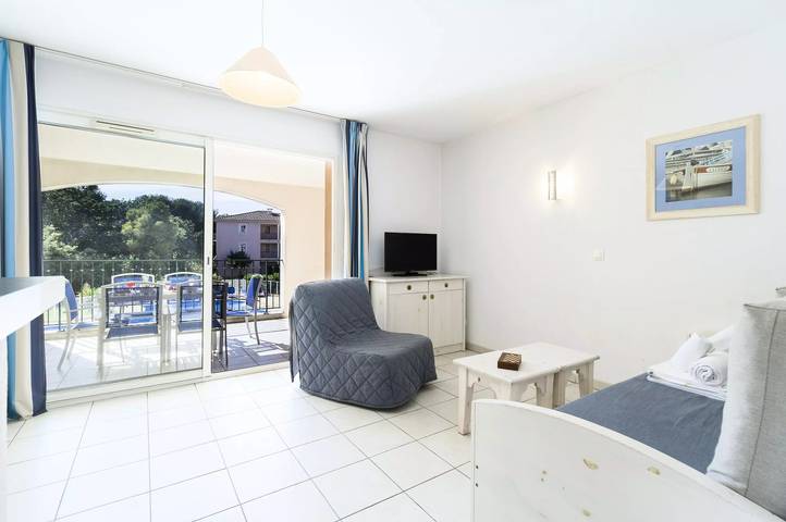 Gîte pour 6 personnes, avec piscine dans La Coudoulière - 3