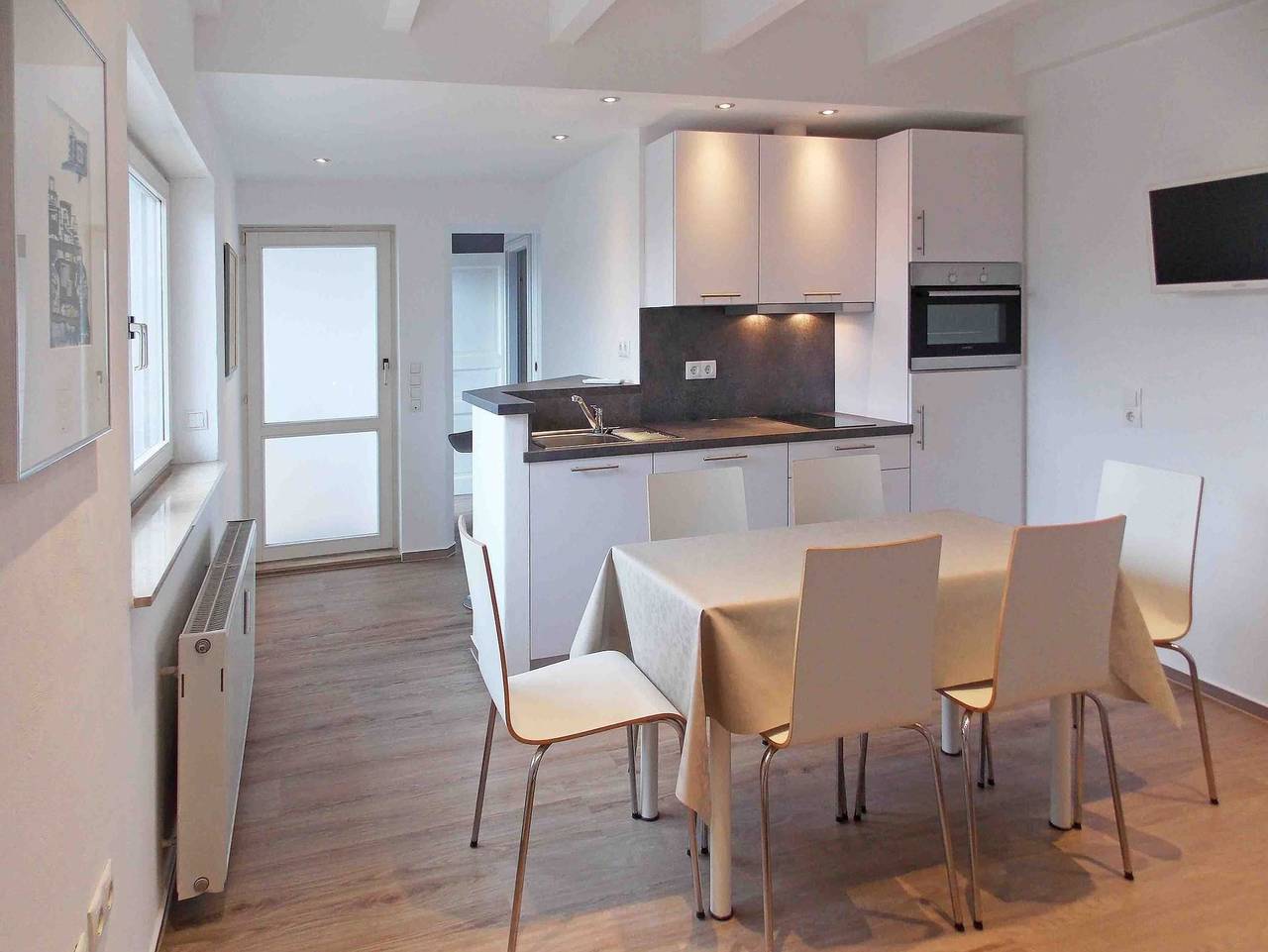 Ganze Ferienwohnung, Gästehaus Alba - Tickets Ep+Rulantica garantiert über uns! - Appartement Quartett in Europa-Park, Rust