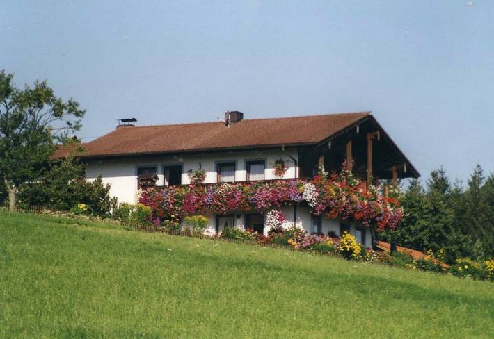 Ferienwohnung für 4 Personen, mit Terrasse und Garten in Anger - 2