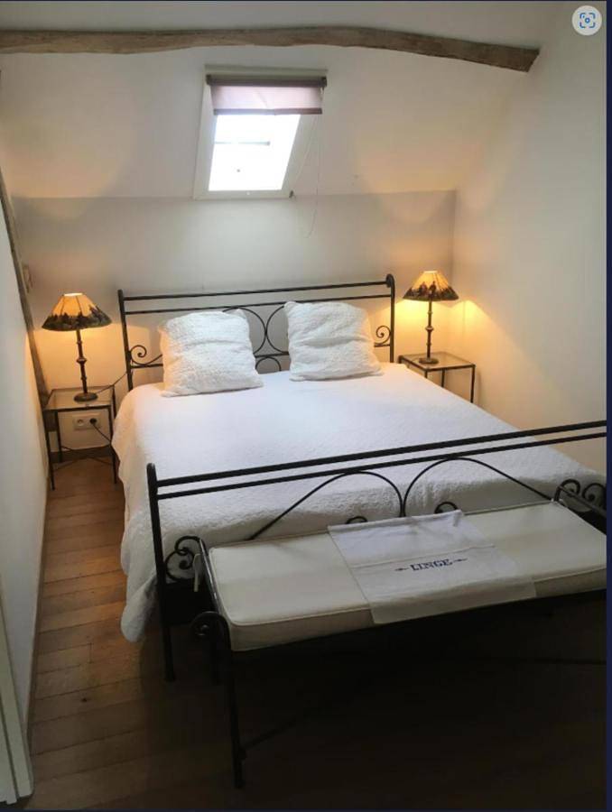 Location de vacances pour 6 personnes, avec terrasse et jardin à Ceaulmont - 3