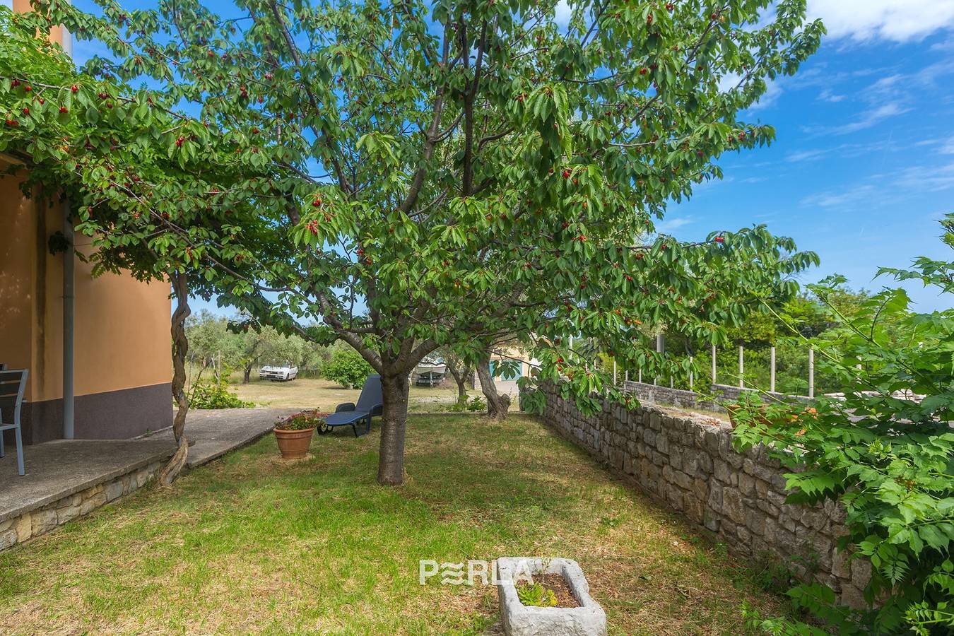 Ganze Wohnung, Ferienwohnung Lyna mit Garten 300m vom Strand in Nerezine, Lošinj