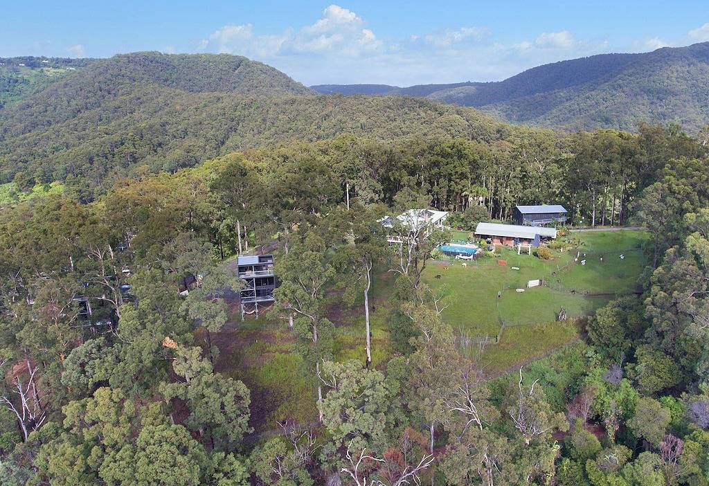 Tree House #1. Private, stone bath with amazing views of Gold Coast Hinterland in Queensland