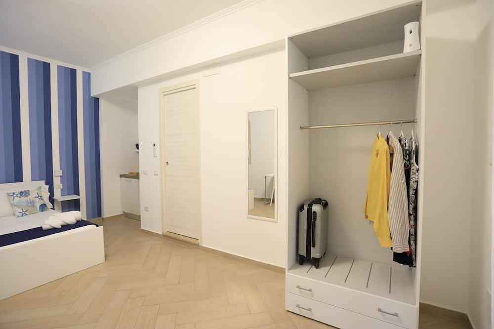 Onofrio House Tropea (Triple Room) in Tropea, Vibo Valentia Province