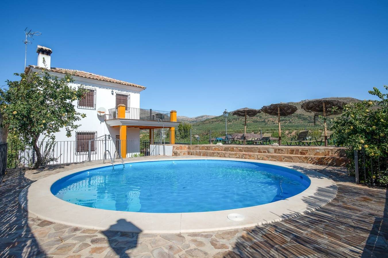 Casa di campagna 'Casa Rural El Rincon' con vista sulle montagne, Wi-Fi e aria condizionata in Carcabuey, Sierras Subbéticas