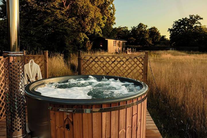 Blockhütte für 2 Personen, mit Whirlpool und Garten - 1