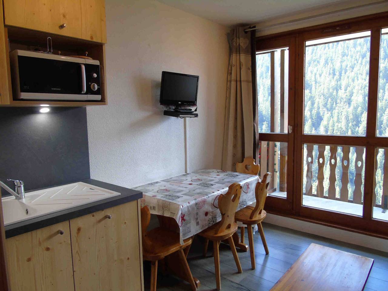 Estudio entero, Estudio acogedor para 4 personas a 50m del telecabina y comercios en Valfréjus in Valfréjus, Modane