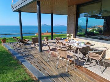 Ferienhaus für 8 Personen, mit Ausblick und Garten in Vigo