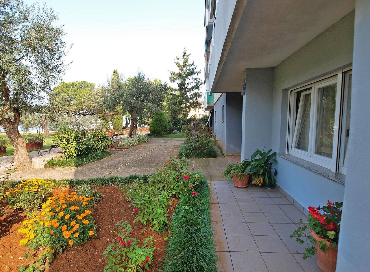 Entire holiday apartment, Holiday apartment for 4 people with terrace in Fazana, Southcoast Istria
