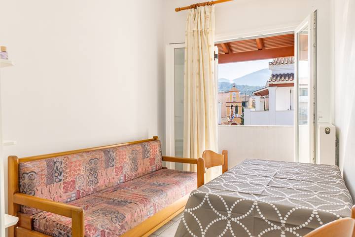 Gîte pour 3 personnes, avec balcon et jardin dans Acharavi - 3