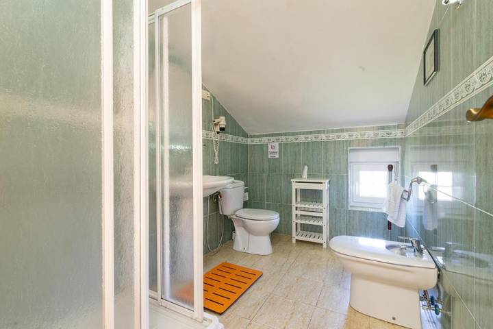 Casa rural para 6 personas, con Terraza y Jardín además de Piscina y Sauna en Belmonte de Miranda - 4