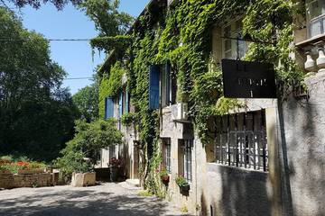 Gîte pour 3 personnes, avec terrasse et jardin à Pezens