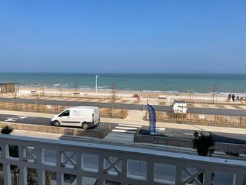 Gîte pour 4 personnes, avec balcon et vue à Luc-sur-Mer