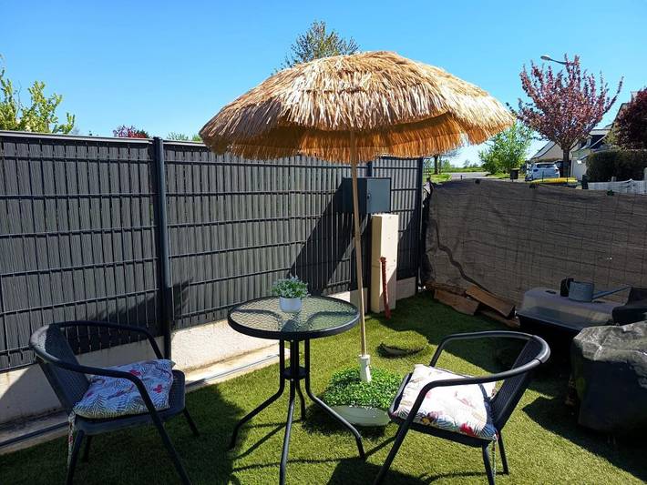 Gîte pour 2 personnes, avec terrasse et vue à Monts - 4