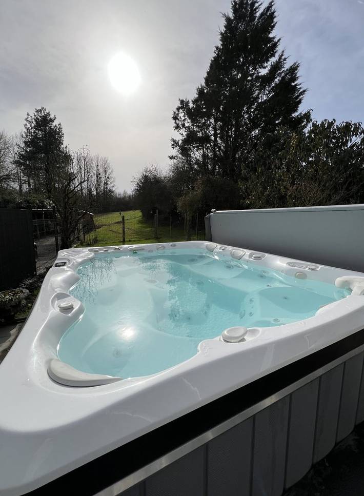 Gîte pour 8 personnes, avec jacuzzi ainsi que jardin et terrasse, animaux acceptés dans le Pas-de-Calais - 2