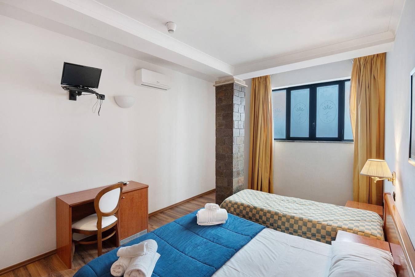 Bed and Breakfast H Pompeii Ruiins - Habitación Triple Estándar 8 in Pompeya (Nápoles), Parque nacional del Vesubio