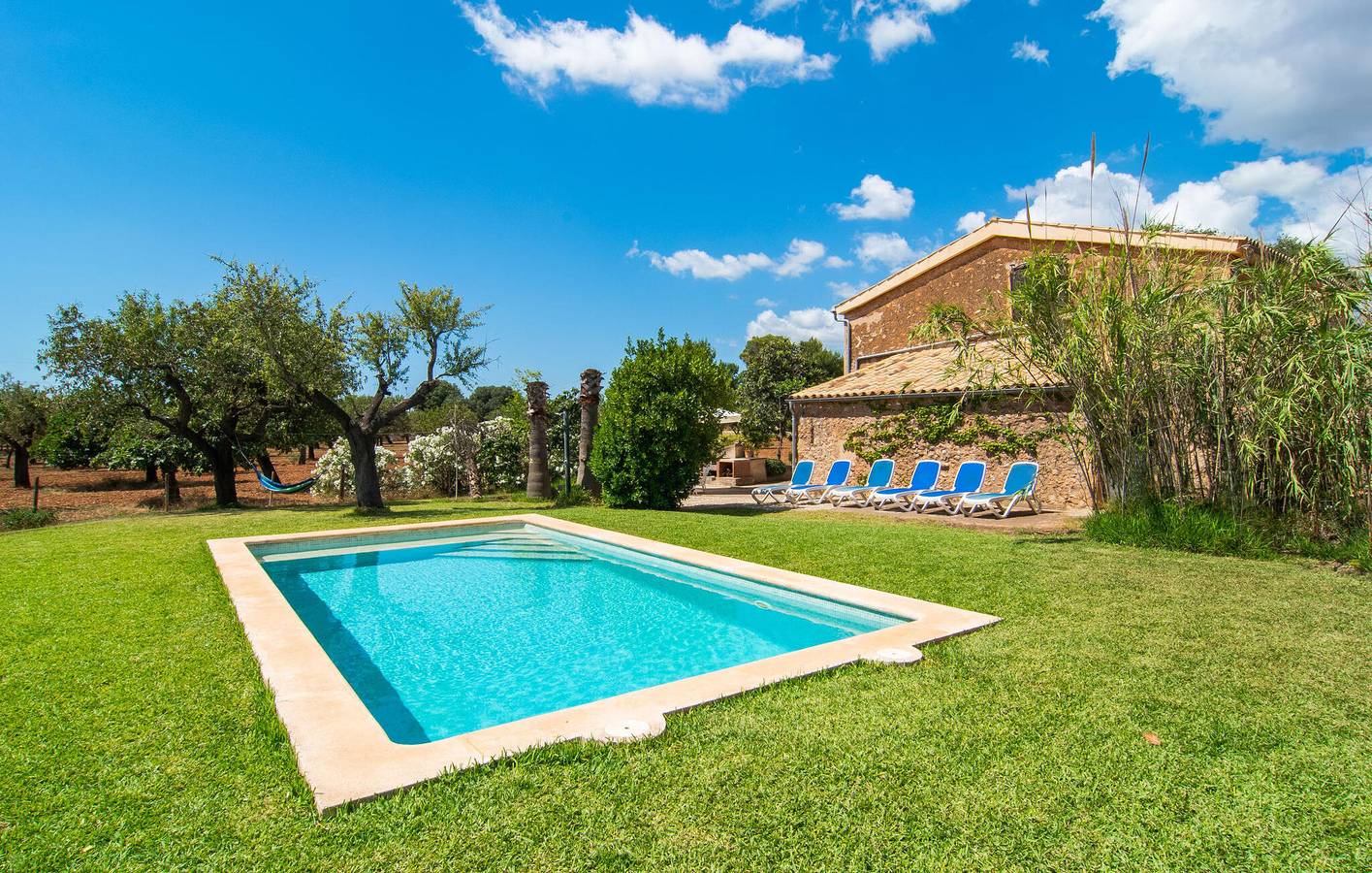 Cosy Apartment with Pool and BBQ, Near Sa Garriga in Palma, West Majorca