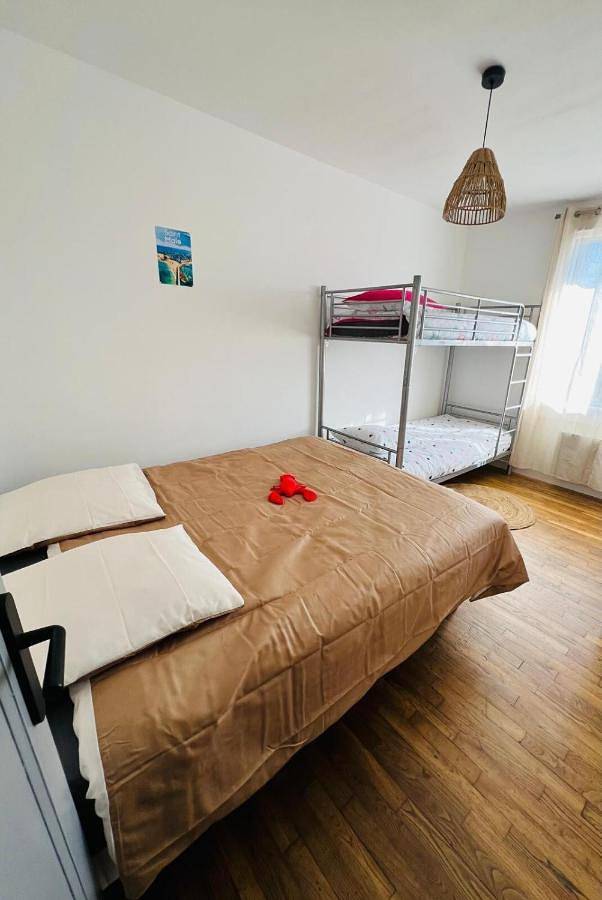 Location de vacances pour 6 personnes, avec terrasse à Le Vivier-sur-Mer - 2