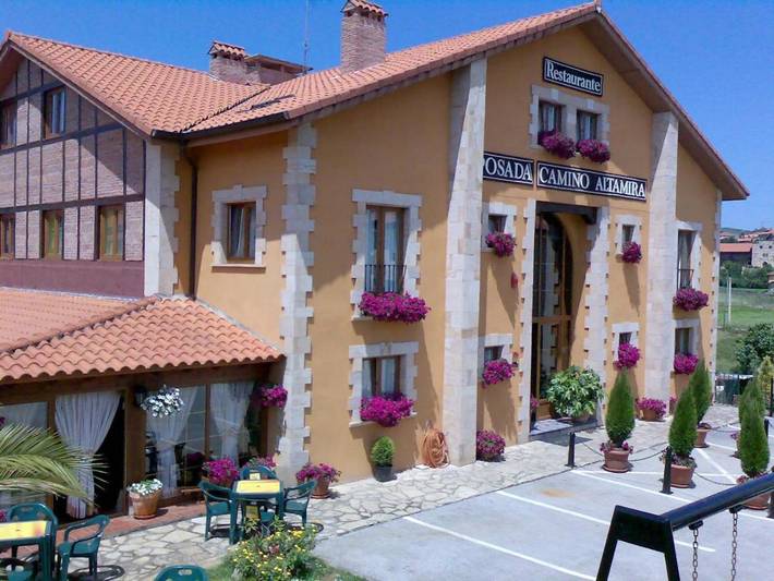 Casa de huéspuedes para 10 personas, con Terraza y Jardín en Santillana del Mar