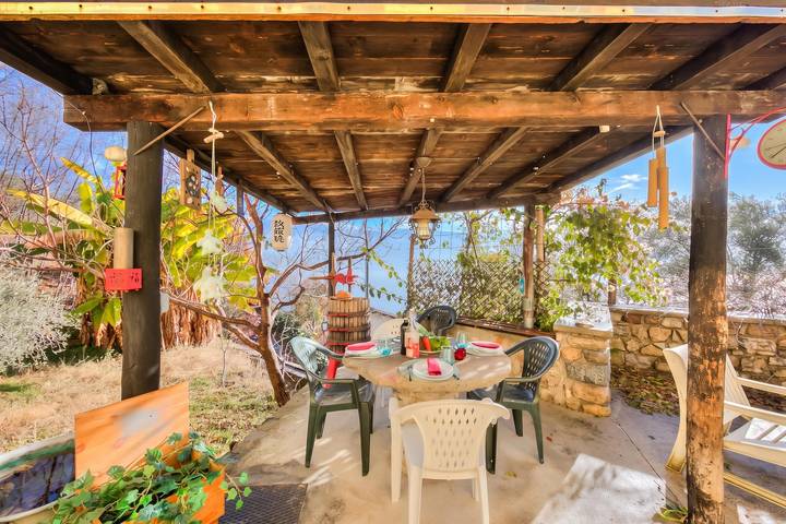 Maison de vacances pour 6 personnes, avec Terrasse ainsi que Bassin pour enfant et Vue sur le lac à Gargnano