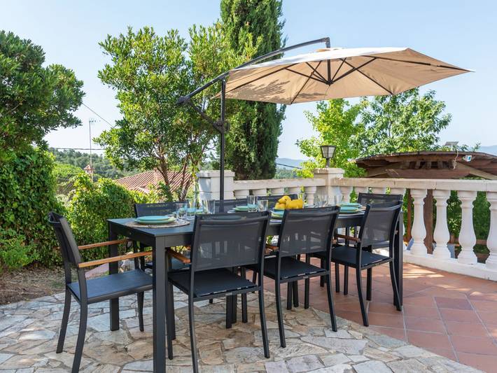 Location de vacances pour 8 personnes, avec terrasse et jardin à Maçanet de la Selva - 2