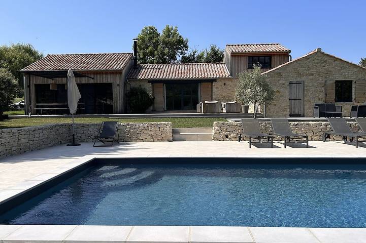 Villa pour 8 personnes, avec jacuzzi et jardin