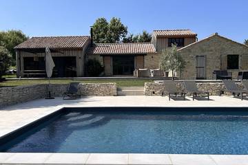 Cottage pour 8 personnes, avec jardin et jacuzzi à Vesc