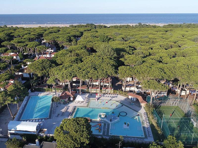 Tritt — 6 person bungalow in Lido di Spina in a cozy family campsite by the sea in Lido di Spina, Province de Ferrare