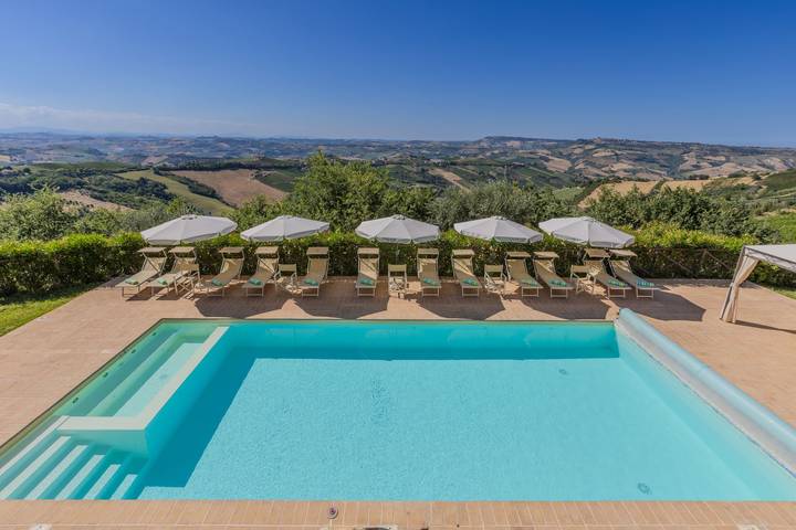 Casa vacanza per 12 persone, con Terrazza e Giardino nonché Piscina in Provincia di Ascoli Piceno
