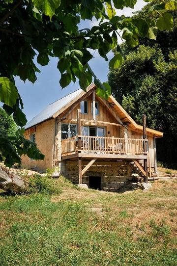 Chalet pour 2 personnes, avec jardin ainsi que balcon et vue dans la Creuse