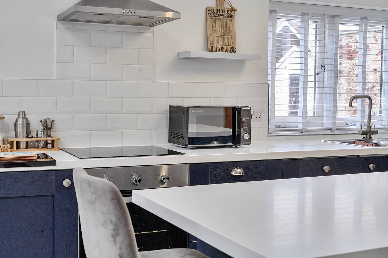 Modern Seaside Cottage - Sleeps 5 in Paignton, Torbay