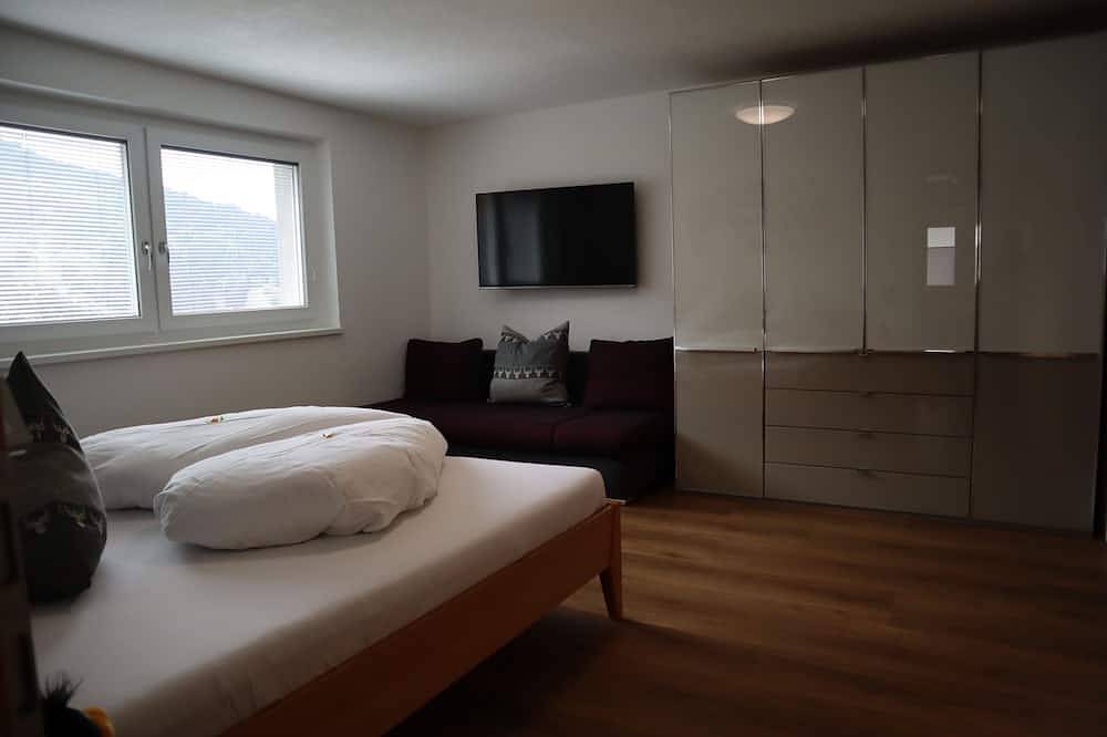 Apartamento entero, Ruhige Ferienwohnung in den Tiroler Bergen in Kaunergrat, Fließ