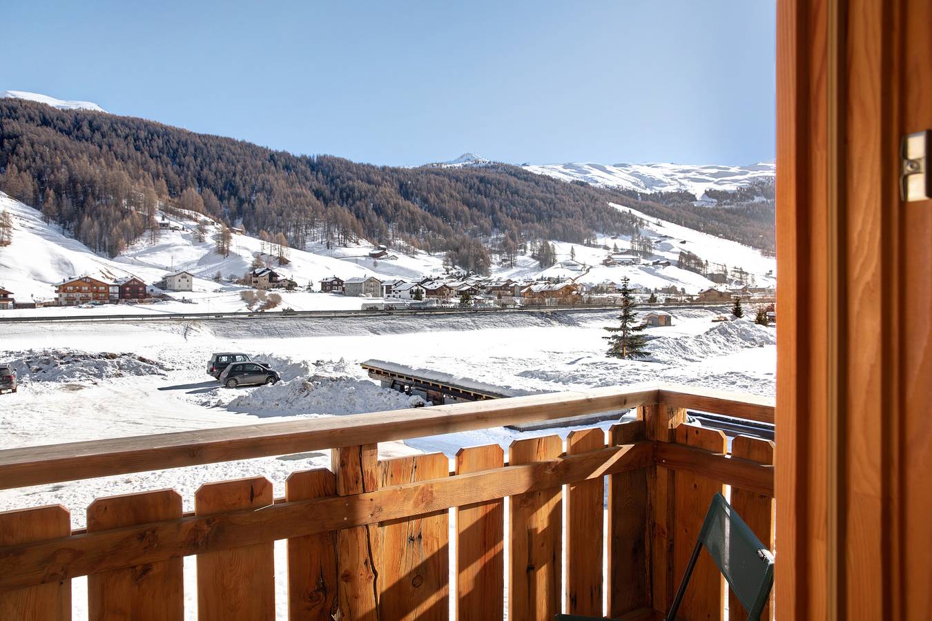 Entire apartment, Holiday Apartment 'Klee Casa Giusto' with Mountain Views Private Terrace in Livigno (Town), Livigno