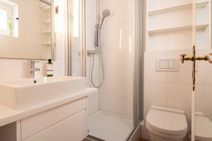 Ganze Wohnung, Gemütliche 2-Zimmer Dg-Ferienwohnung auf ca. 40 m² Wohnfläche, für 2 Personen in Wenningstedt, Sylt
