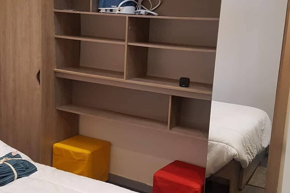 Entire apartment, Entire accommodation near Disney Land Paris with Wifi and close transport. in Esbly, Seine-et-Marne