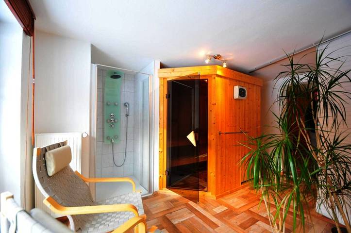 Ferienhaus für 10 Personen, mit Ausblick und Garten sowie Sauna, mit Haustier in Breitnau - 4