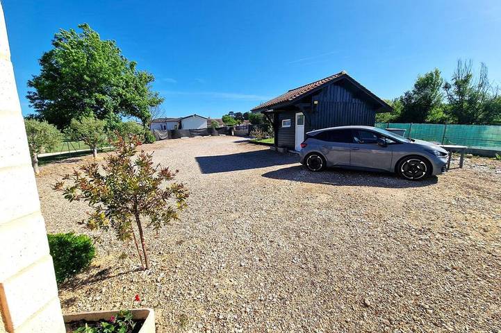 Location de vacances pour 8 personnes, avec jardin à Coursac - 4