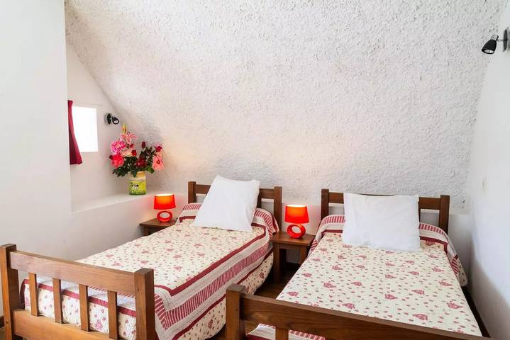 Gîte pour 5 personnes, avec piscine et jardin à Laval-du-Tarn - 4