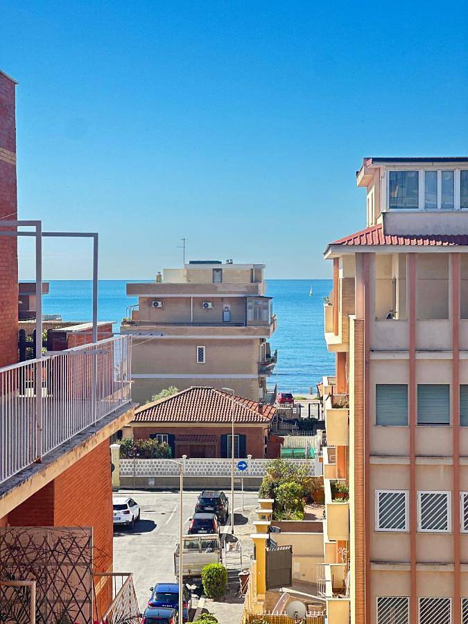 Loft per 4 persone, con giardino e panorama in Ostia