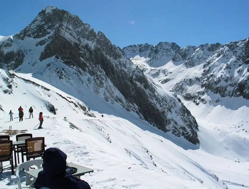 Apartamento entero, Apartamento con Wifi en el centro de Barï1⁄2ges in Barèges, Parque nacional de los Pirineos