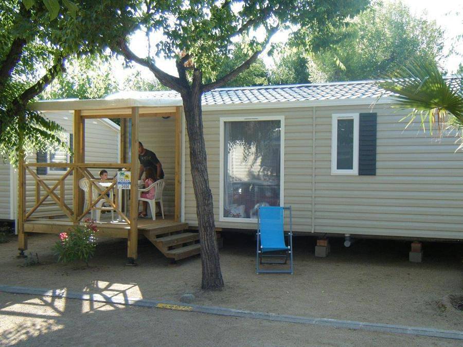Camping La Masia - Mobilheim 4 personen - 2 Schlafzimmer terrasse-semi couverte Tv clim in Els Pins Blanes, Blanes