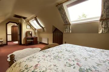 Chalet for 6 People in Marchwood, New Forest National Park, Photo 2