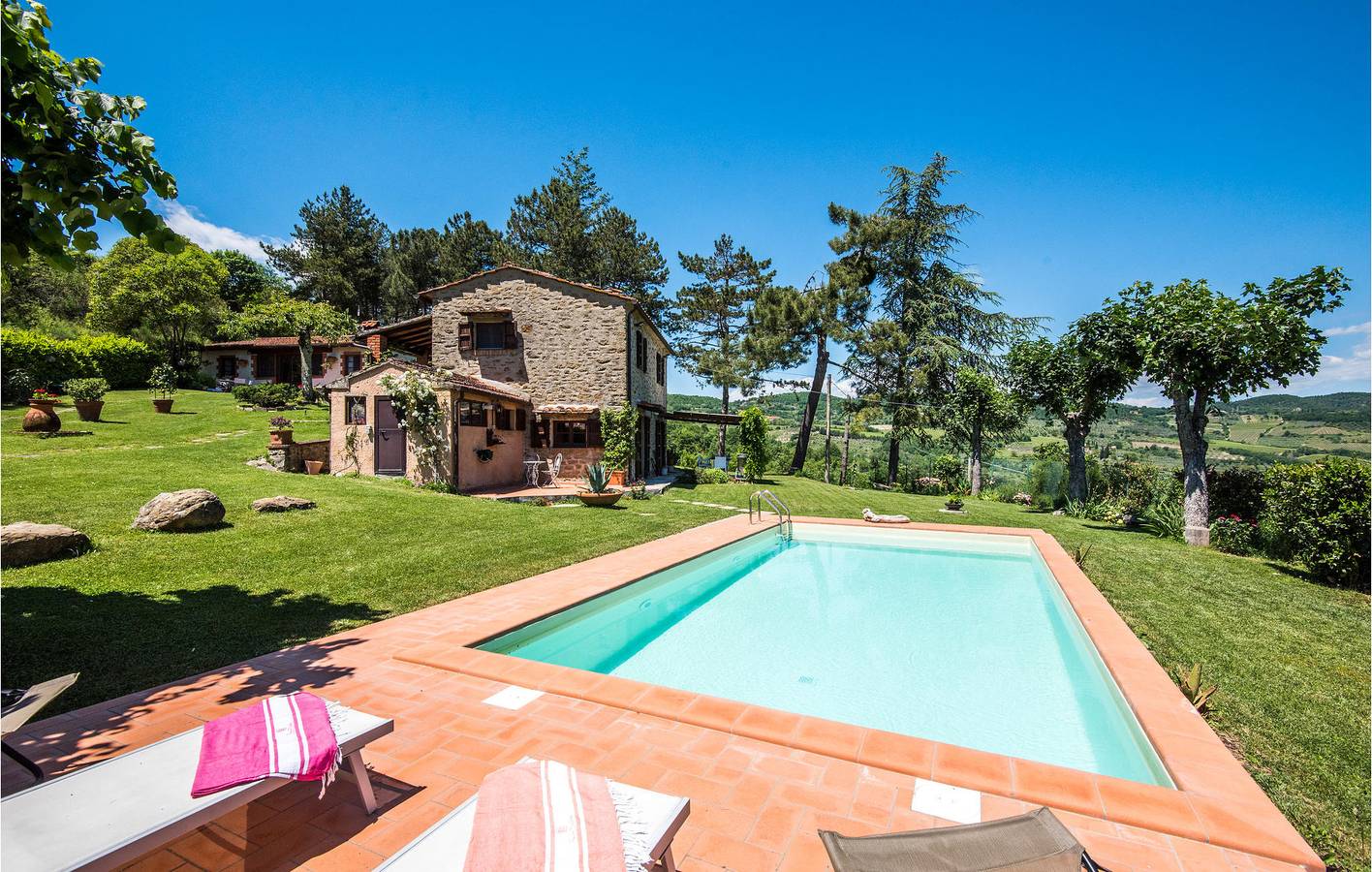 Rückzugsort am Pool bei Capolona in Casentino