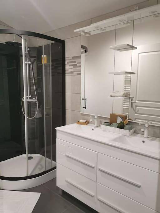 Location de vacances pour 6 personnes, avec jardin, adapté aux familles à Saint-Christoly-de-Blaye - 2