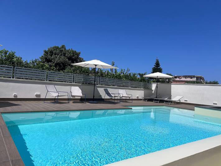 Entire studio, 'La Brisa Apartments - Ponente' with Private Terrace, Wi-Fi & Air Conditioning in Capo d'Orlando, Messina Province