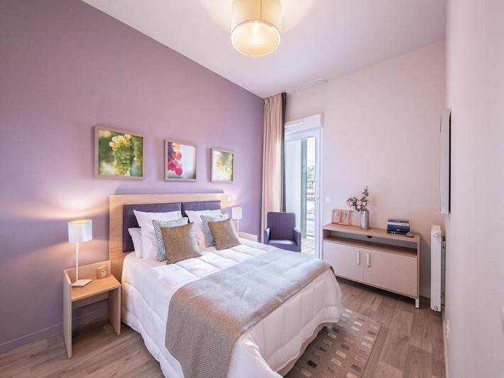 Appart’hôtel pour 2 personnes, avec Balcon et Terrasse ainsi que Jardin et Vue à Cenon