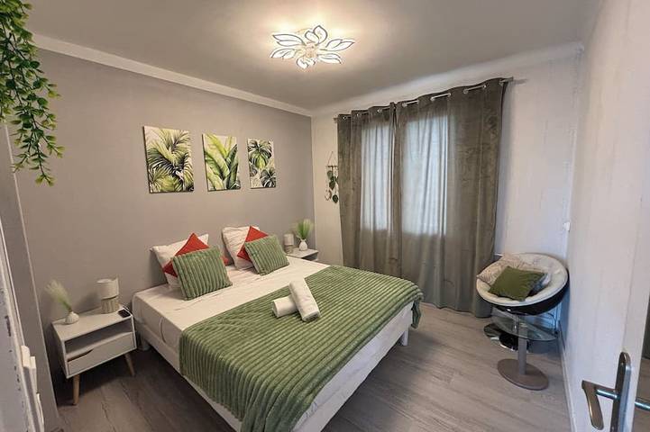 Apartamento entero, Luminoso apartamento 75 m² - 3 dormitorios - amplio balcón / totalmente equipado in Vittel, Neufchâteau