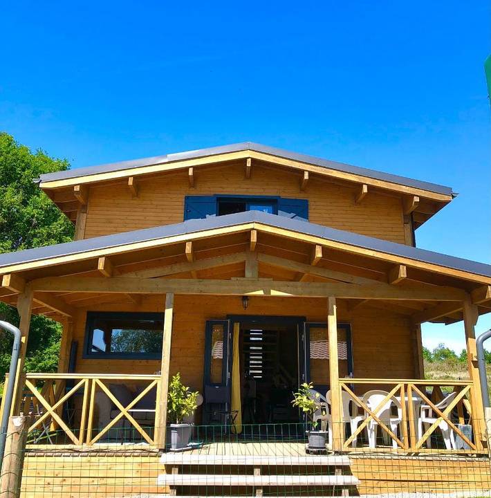 Chalet pour 6 personnes, avec vue ainsi que terrasse et jardin