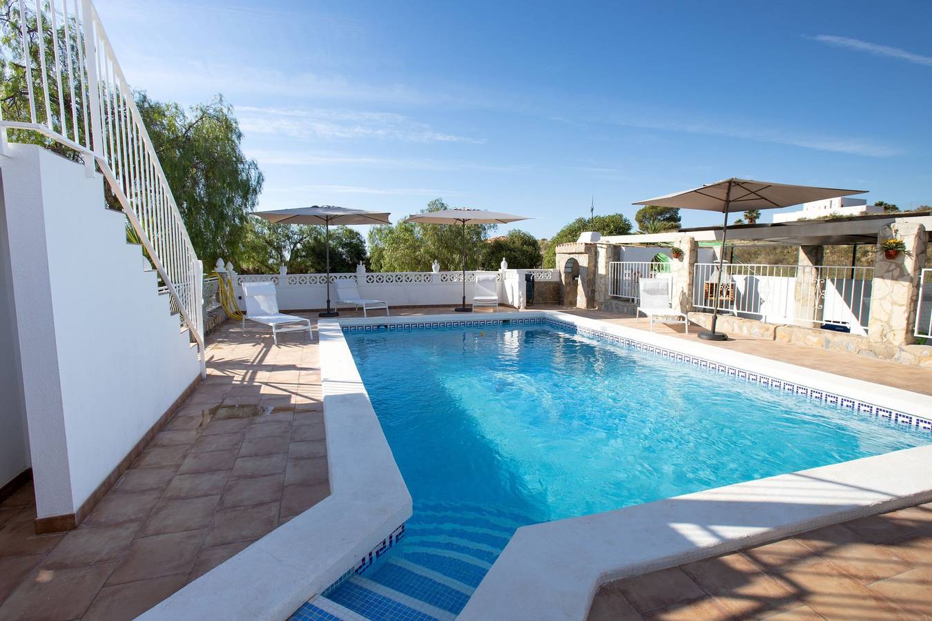 Appartement entier, Appartement 'Garten Und Pool' avec vue sur la mer, Wi-Fi et climatisation in Mutxamel, Province d'Alicante