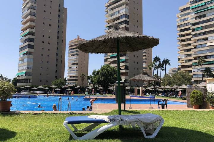 Appartamento vacanze per 4 persone, con piscina e giardino nonché balcone - 1